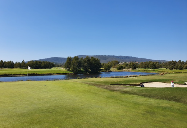 Waterford Valley Golf