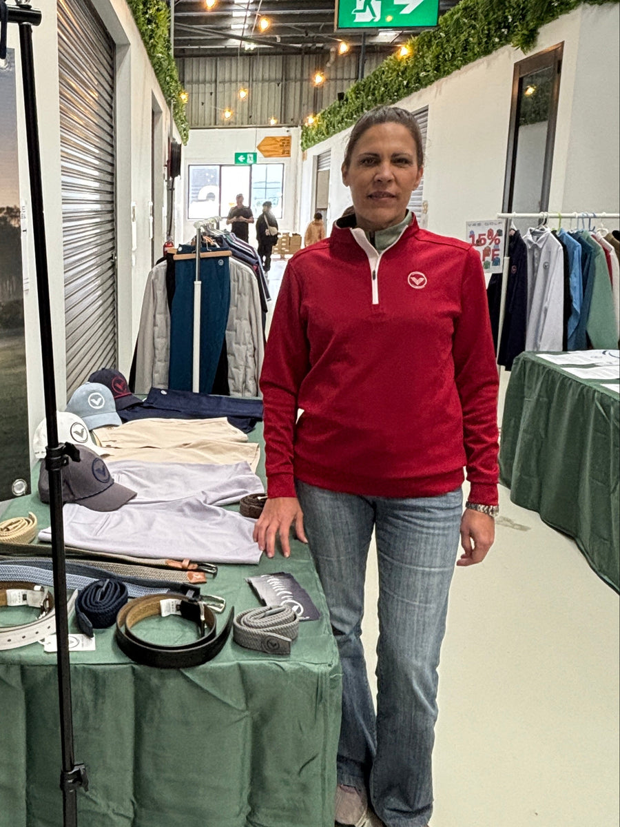 Female golfer fit example – quarter-zip